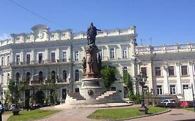 Odessa-Zhukovskogo-Pushkinskaia